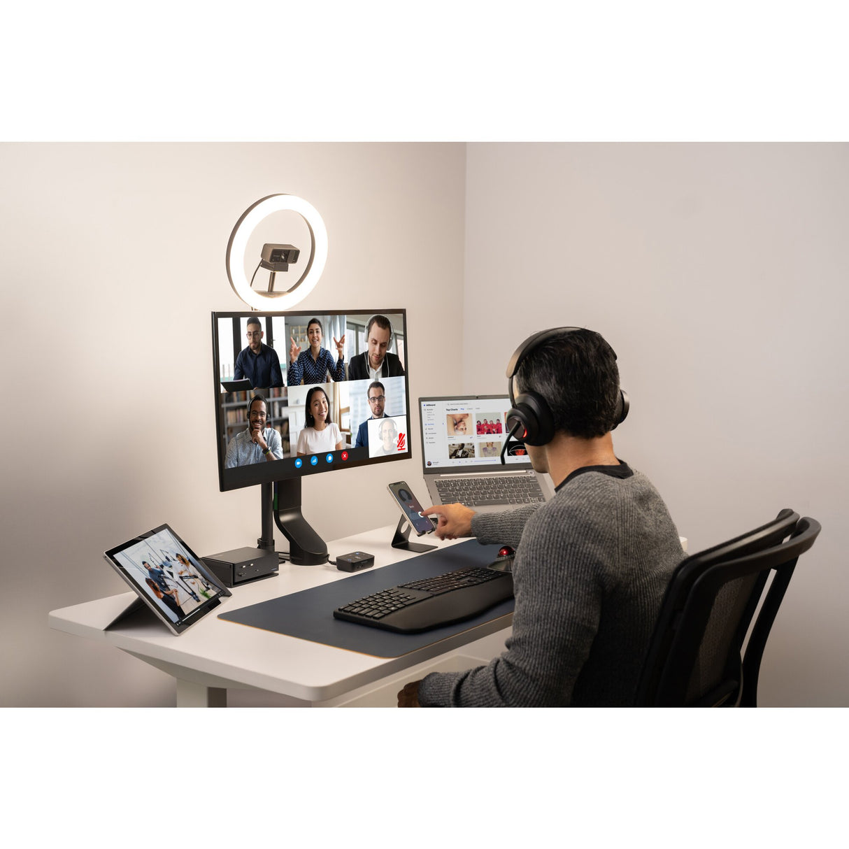 Kensington Base para Notebook Easy Riser Go SmartFit (Color Negra, Hasta 17") Laptop SmartFit™