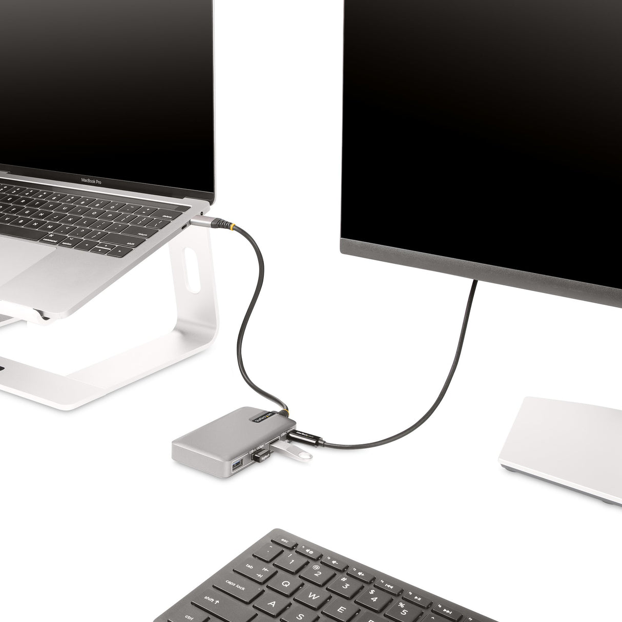 StarTech.com Hub Ladrón USB-C de 4 Puertos con Modo Alt de DP para USB-C y Salida de Vídeo de 4K 60Hz - 3x USB-A - 1x US