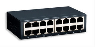 SWITCH INT 16 PTOS 10/100 PARA ESCRITORIO METALICO