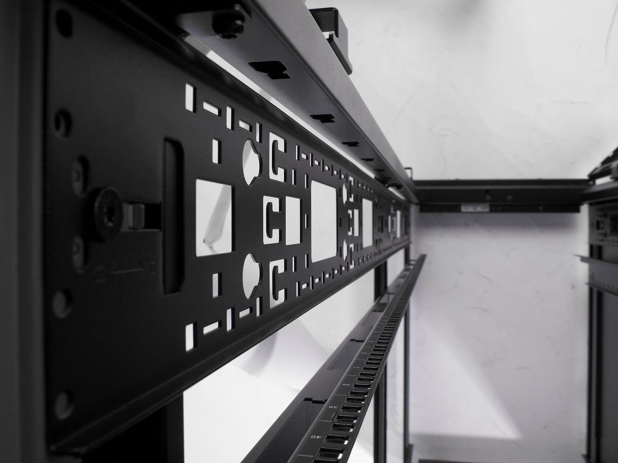 APC AR3100 Rack 42U Rack o bastidor independiente 1701 kg 1020,6 kg