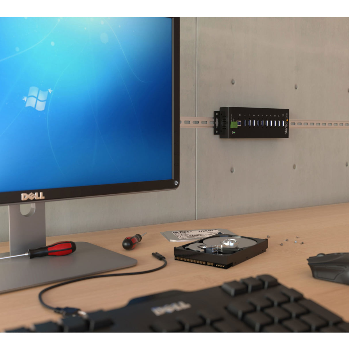 StarTech.com Hub Industrial de 10 Puertos USB 3.0 - 5Gbps - Ladrón Concentrador USB-A con Protección Antiestática ESD y Protección de Picos - de Monta