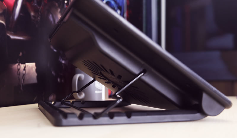 Cooler Master Ergostand IV Soporte para computadora portátil Negro 43.2 cm (17"), Metal, Plástico, Caucho