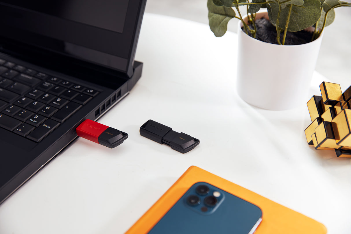 Kingston Technology 128GB USB3.2 Gen1 DataTraveler Exodia M (Negro + Rojo) Memoria Flash 128 GB USB tipo A 3.2 Gen 1 (3.