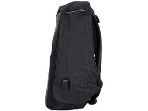 MOCHILA ANTIRROBO NEGRA CONEXIÓN CABLE USB (CABLE INCLUIDO )