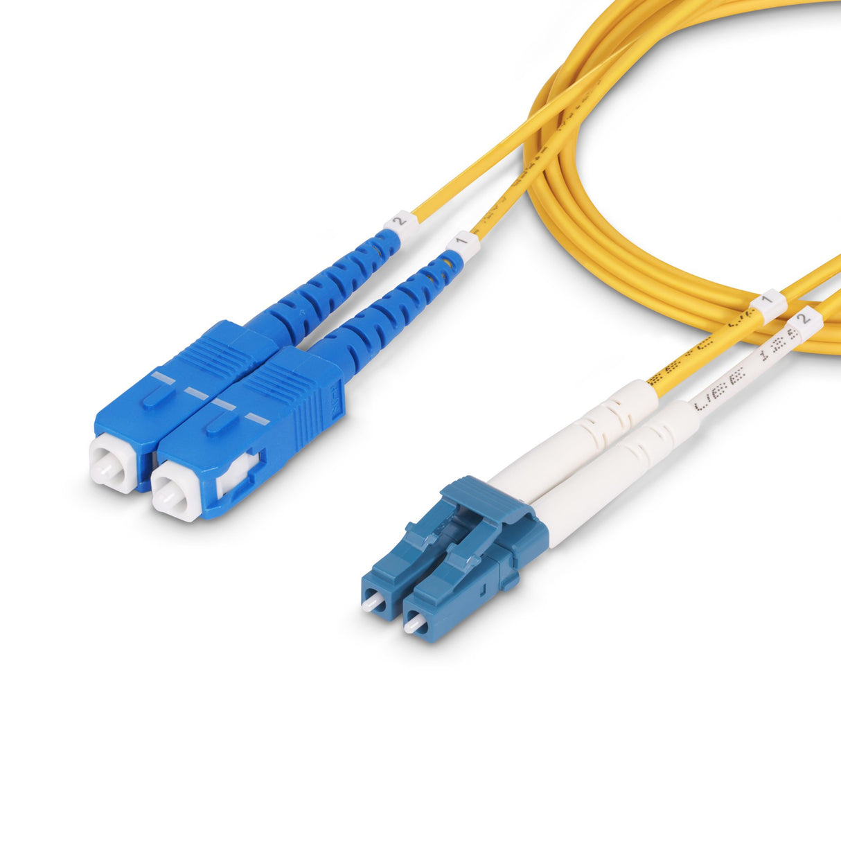 StarTech.com Cable de Fibra Óptica LC a SC (UPC) OS2 Monomodo 9/125µm 100G LSZH Dúplex de 30m - Low Insertion Loss - Res