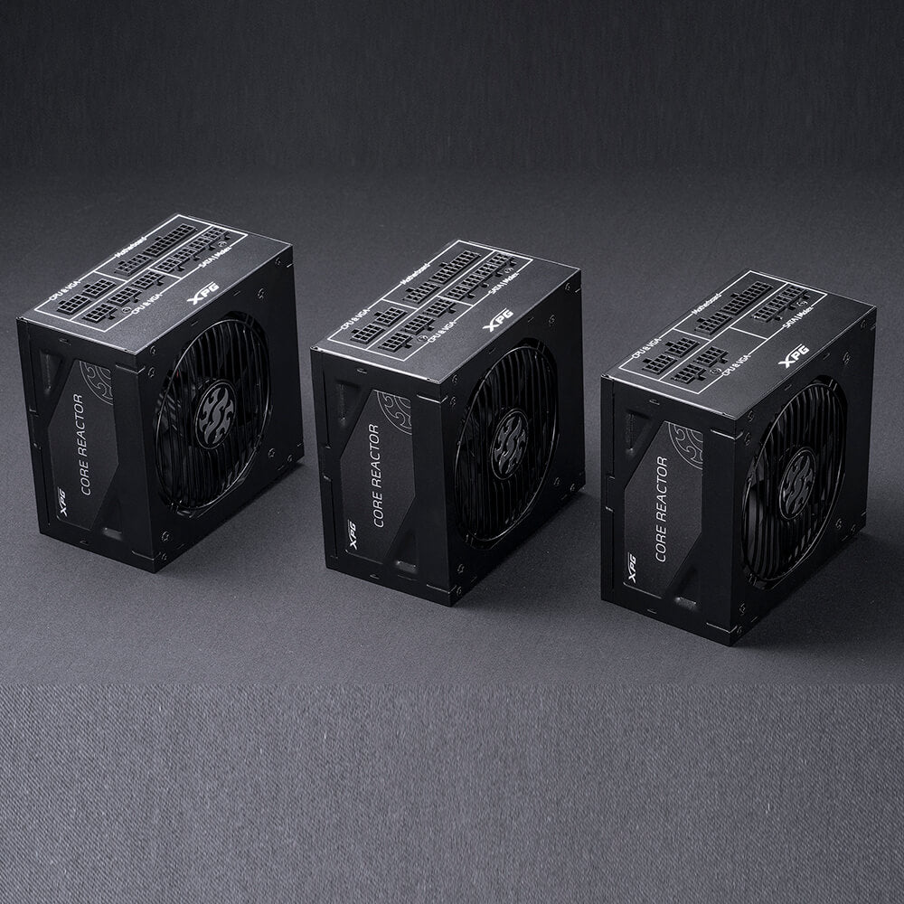XPG COREREACTOR 650W Fuente de Alimentación unidades de fuentes de alimentación 650 W 100 - 240 V 47 - 63 Hz 10 A