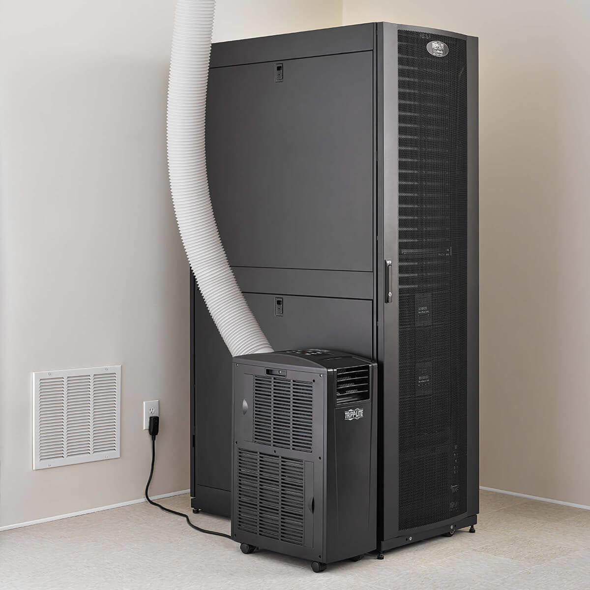 Tripp Lite SRCOOL12K Unidad Portátil de Aire Acondicionado para Salas de Servidores - 12,000 BTU (3.5 kW), 120V
