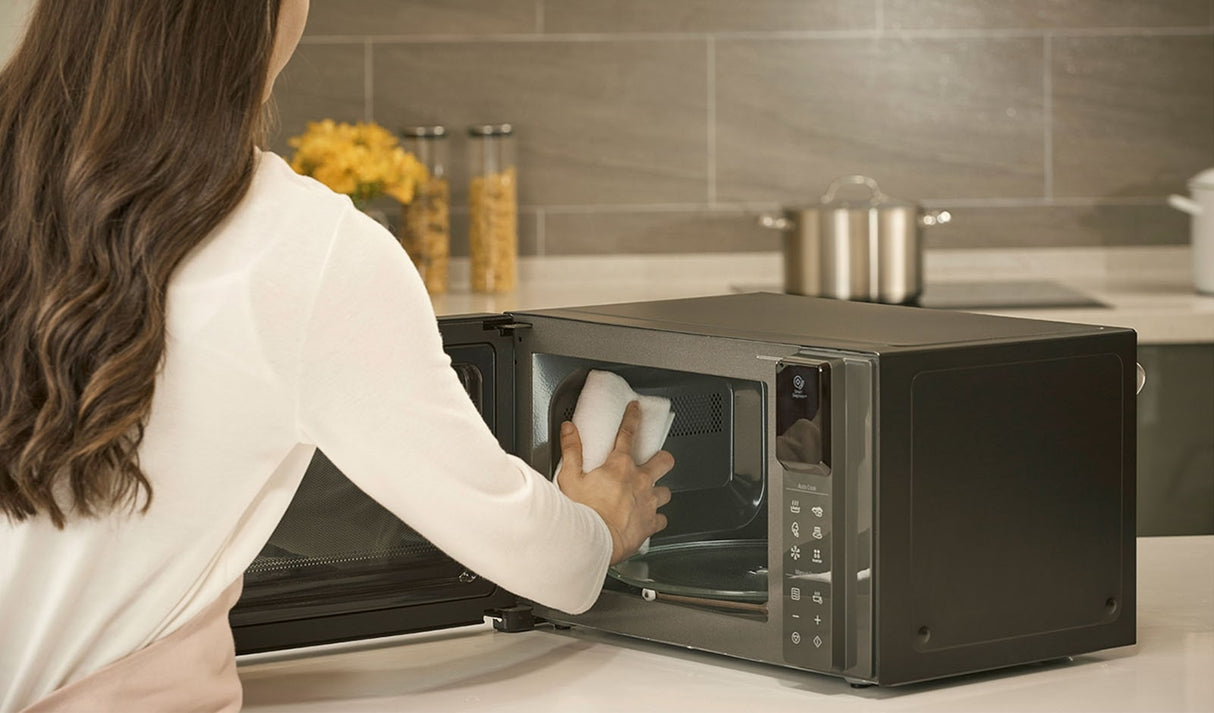 LG NeoChef MH1596DIR microondas Negro Microondas combinado Encimera 42 L