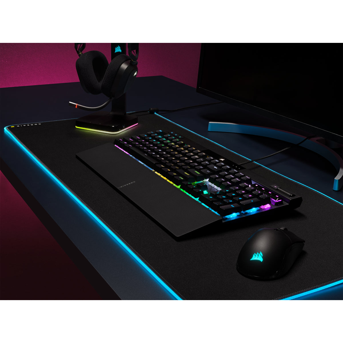 Corsair K70 RGB PRO teclado Juego USB QWERTY Inglés Negro, Alámbrico, Interruptor mecánico, LED RGB