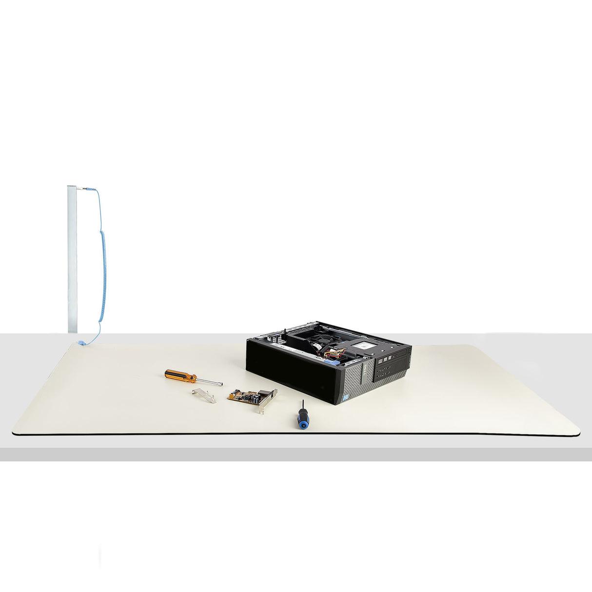 StarTech.com Alfombrilla Antiestática, Superficie Antiestática para la Reparación de Electrónicos para Mesa, con Cable d