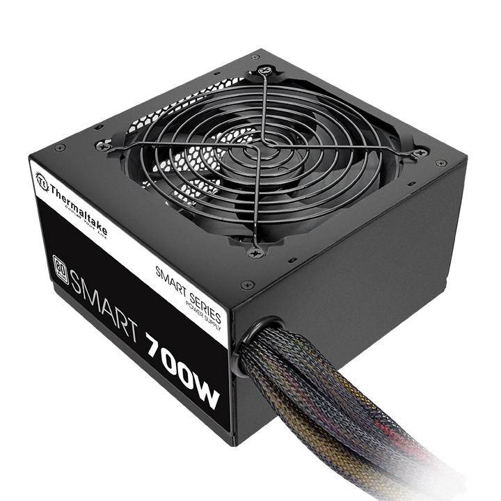 Fuente de Poder THERMALTAKE 700W, Certificación 80 Plus, Cableado Modular