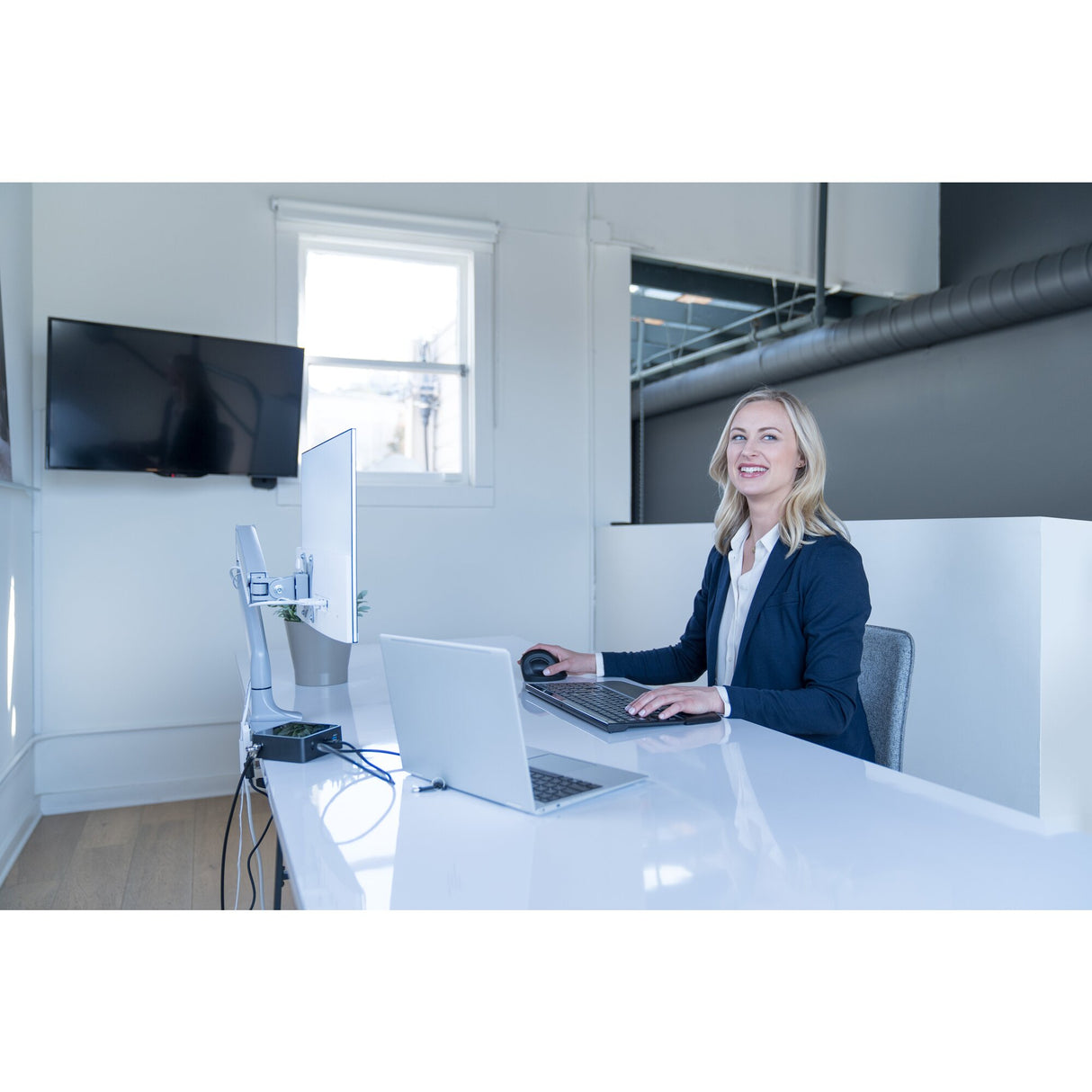 Kensington Brazo SmartFit de altura ajustable con un toque para monitor individual Monitor Gris