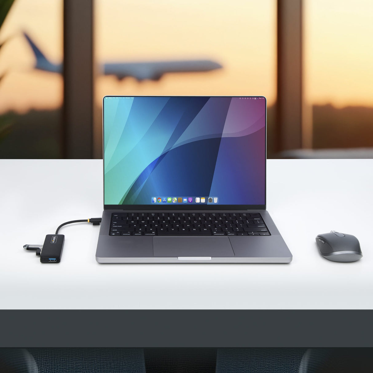 StarTech.com Hub USB-C de 4 Puertos - Ladrón USB Tipo C a 4 Puertos USB-A - Alimentado por el Bus - USB 3.0 de 5Gbps - H