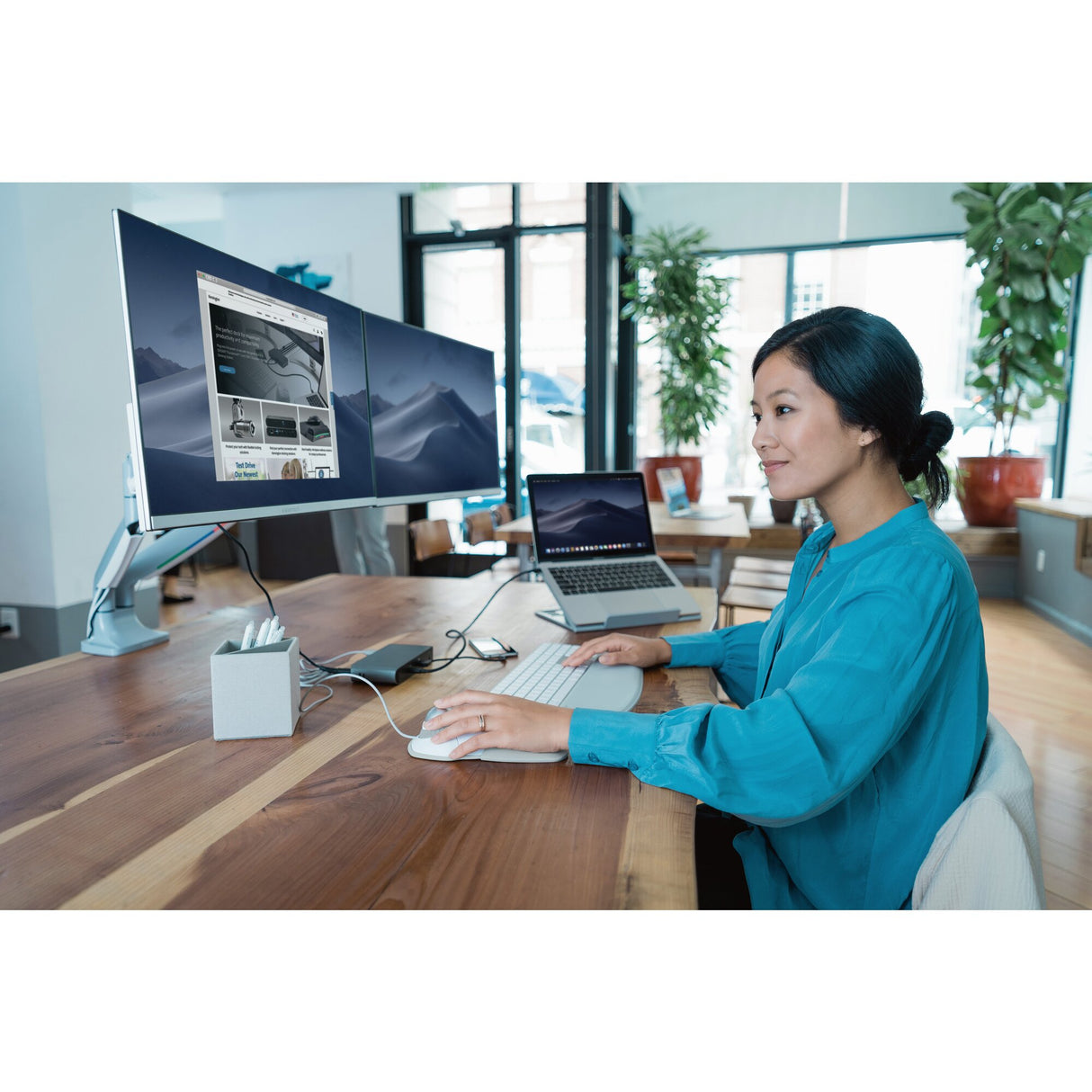 Kensington Brazo SmartFit de altura ajustable con un toque para dos monitores Monitor