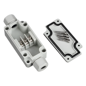 PST-PBT-3P - Caja de Conexión Exterior / IP66 / 3 Líneas / Terminales Tipo Herradura / Calibre 12-22 AWG / -40°C a +120°C