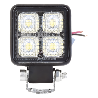 EW2B2PCP - Luz de Trabajo LED / 800 Lúmenes / 4 LEDs 10 W / Alcance 75 m (246.1 ft) / 12-24 VCD / IP67 e IP69K