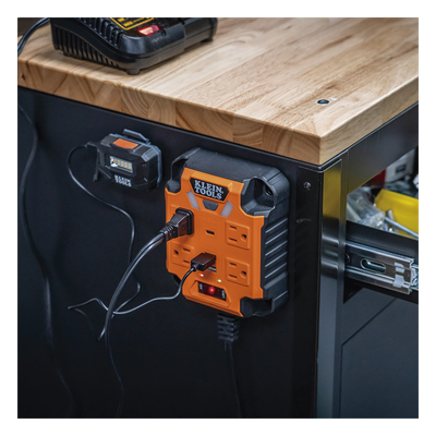 29601 - Multicontacto Powerbox 1, con 4 Salidas 120 Vca, 2 USB-A / 1 USB-C, Luces LED Integradas y Soporte Magnético