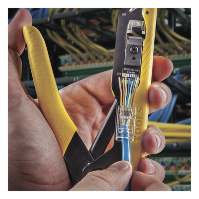VDV226-005 - Ponchadora para Conectores Pass-Thru RJ45 / CAT5e/CAT6/6A / 8 Posiciones 4 Pares / Diseño Compacto 277 g