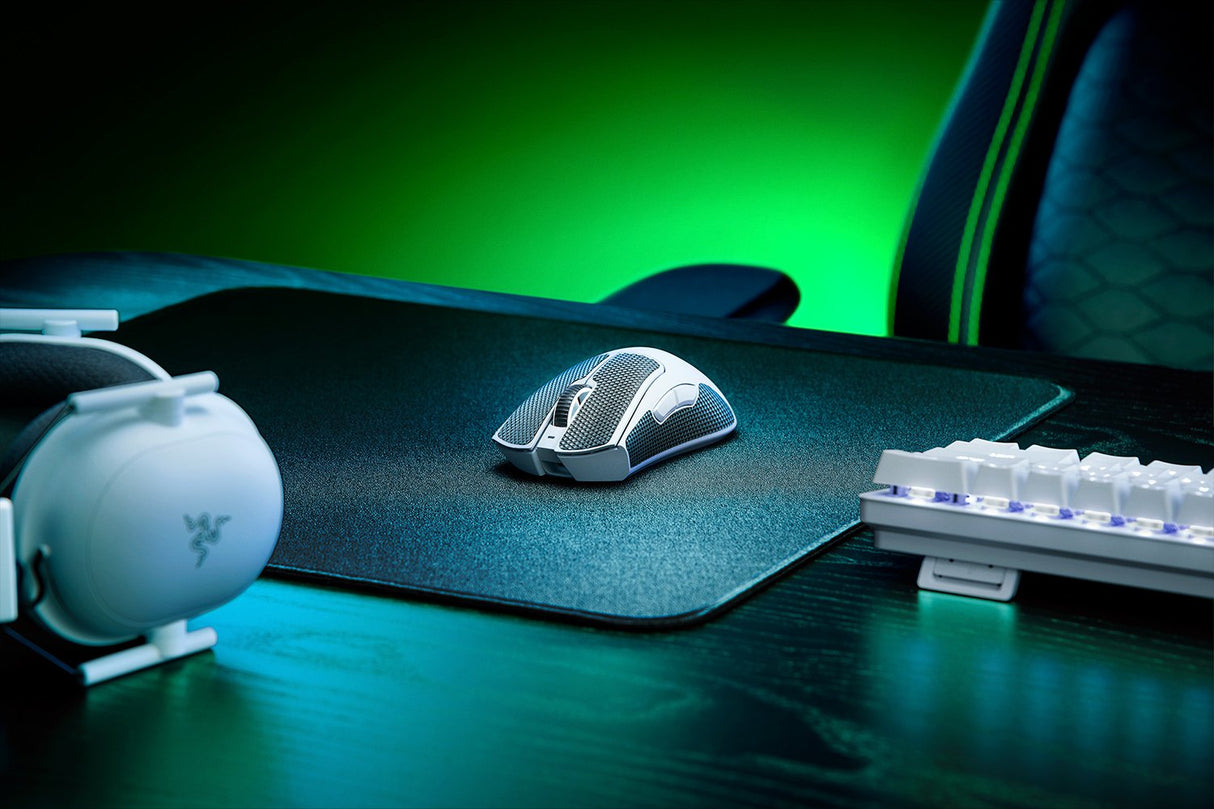 Razer DeathAdder V3 Pro ratón Juego Diestro RF Wireless + USB Type-C Óptico 30000 DPI, Blanco