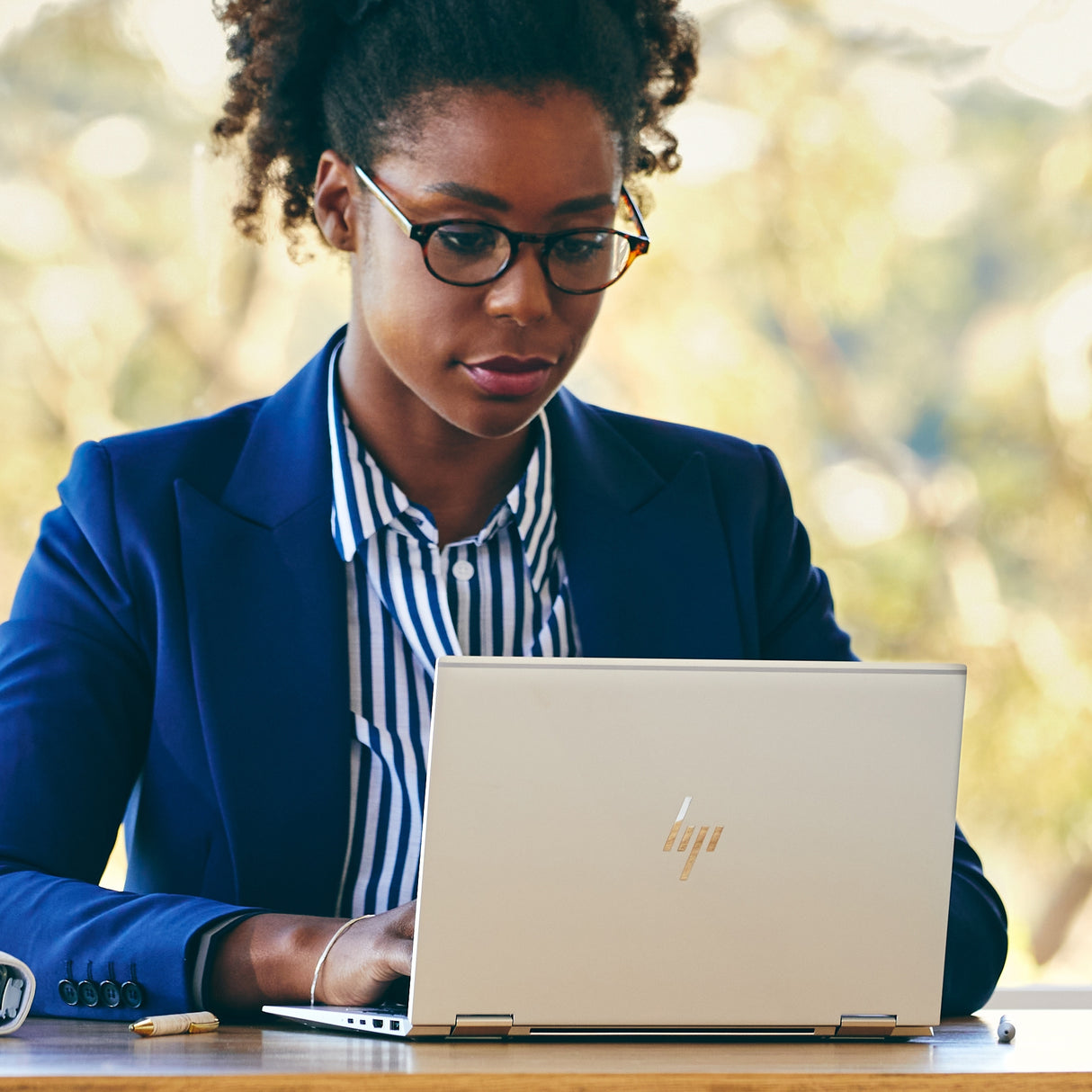 HP EliteBook x360 1040 G8 Intel® Core™ i5 i5-1135G7 Híbrido (2-en-1) 35.6 cm (14") Pantalla táctil Full HD 8 GB LPDDR4x-SDRAM 256 GB SSD Wi-Fi 6