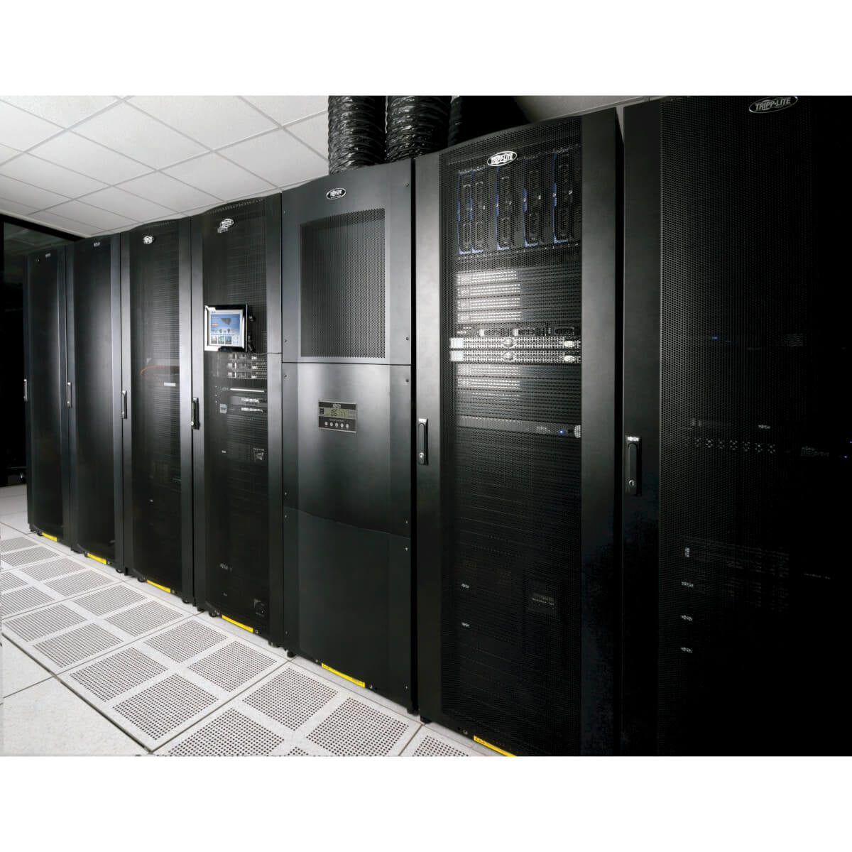 Tripp Lite SRCOOL33K Enfriador en Hileras para Racks de Servidor - 33,000 BTU (9.7 kW), 208V / 240V, 42U, Negro, 599.4 m