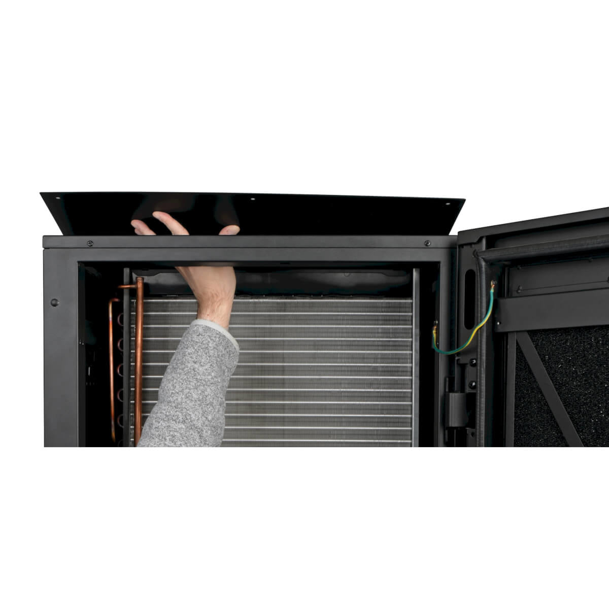 Tripp Lite SRCOOL33K Enfriador en Hileras para Racks de Servidor - 33,000 BTU (9.7 kW), 208V / 240V, 42U, Negro, 599.4 m