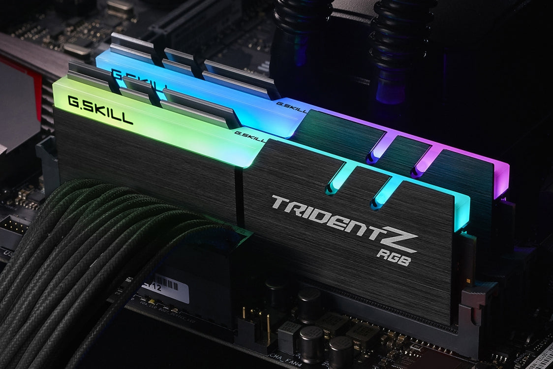 G.Skill Trident Z RGB F4-3600C17D-32GTZR módulo de memoria 32 GB 2 x 16 GB DDR4 288-pin DIMM