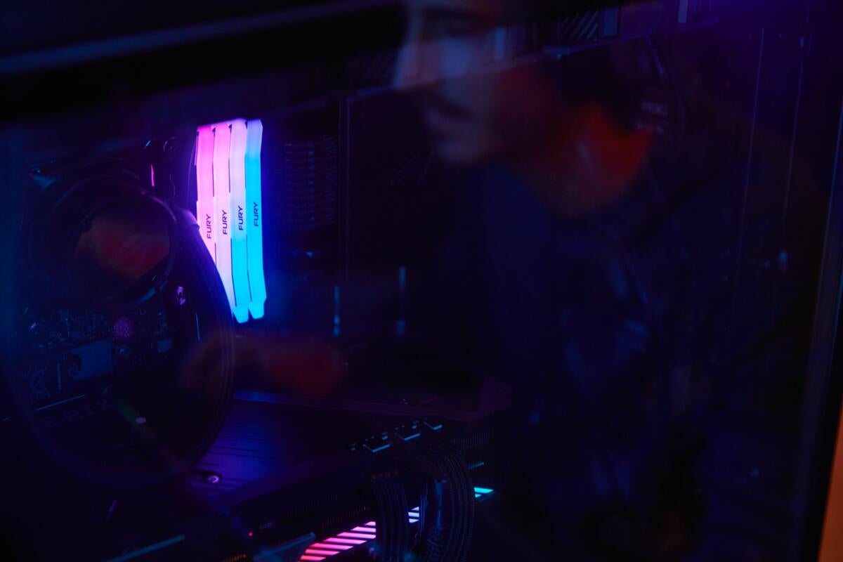 Kingston Technology 48GB 6000MT/s DDR5 CL32 DIMM FURY Renegade RGB XMP Memoria RAM Si 32 48 GB 1 x 48 GB
