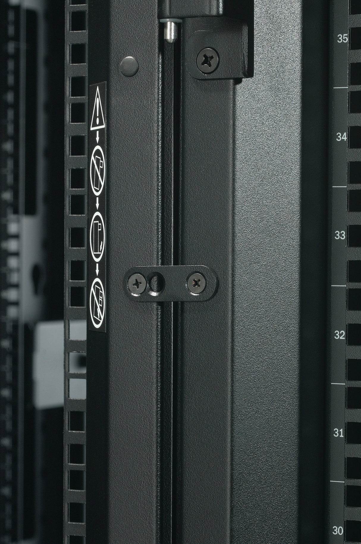 APC AR3100 Rack 42U Rack o bastidor independiente 1701 kg 1020,6 kg