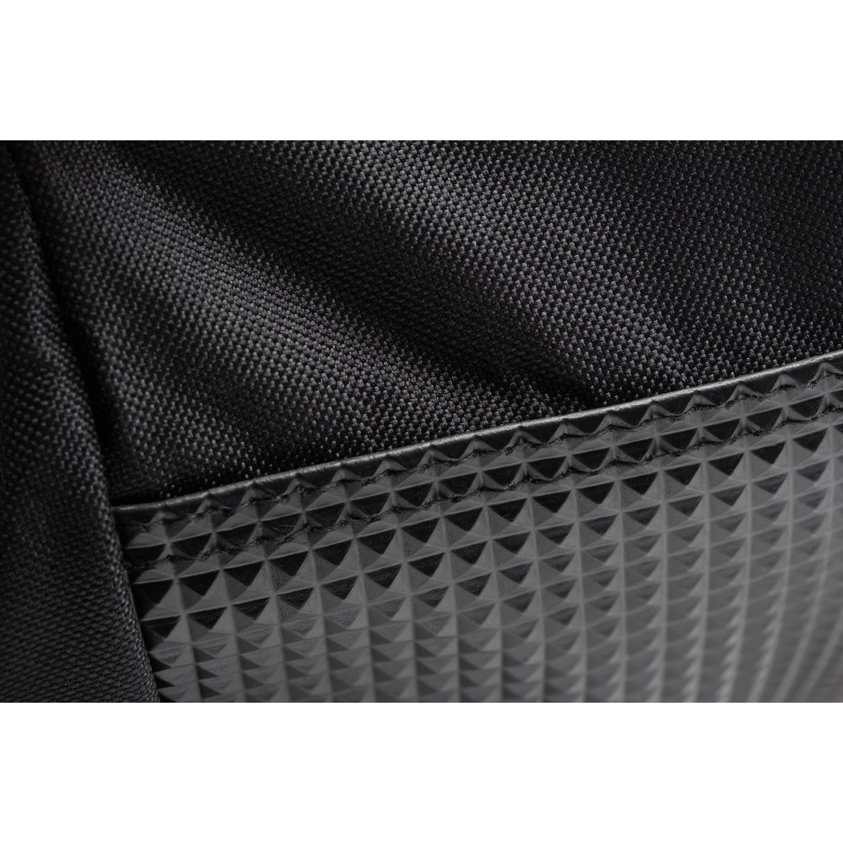 Kensington K63207WW Laptop 39,6 cm (15.6") Mochila Nylon Negro