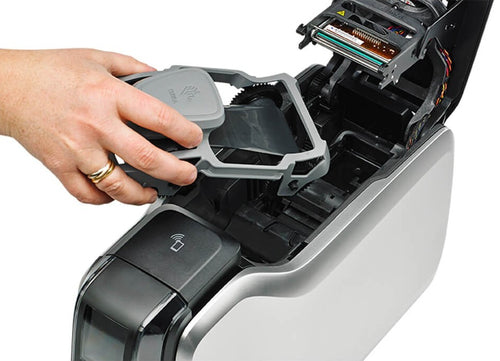 Zebra ZC300 Impresoras de tarjetas plásticas Pintar por sublimación/Transferencia térmica Si Negro, Plata