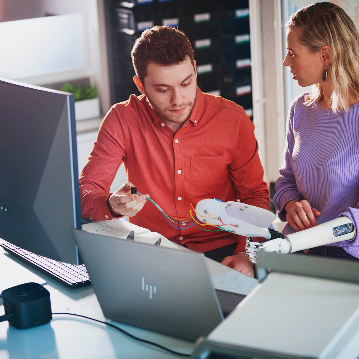 HP ZBook Firefly G10 Intel® Core™ i5 i5-1335U Estación de trabajo móvil 40.6 cm (16") WUXGA 16 GB DDR5-SDRAM 512 GB SSD NVIDIA RTX A500 Wi-Fi 6E