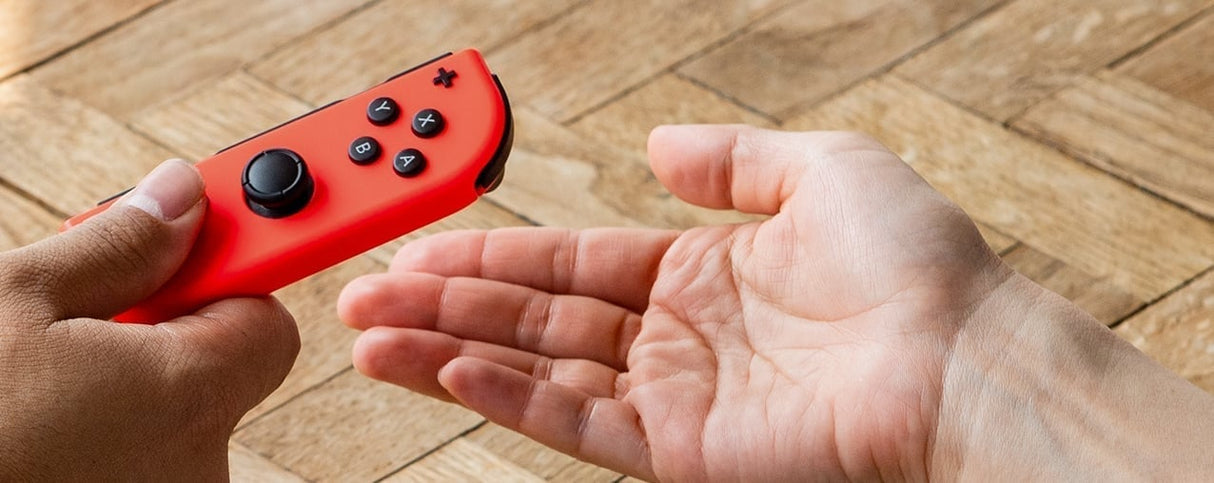 Nintendo Switch V2 2019 videoconsola portátil 15.8 cm (6.2") 32 GB Pantalla táctil Wifi Negro, Azul, Rojo, Analógico/Dig