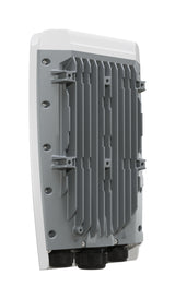 CRS504-4XQ-OUT, Switch exteriores CPU 650MHz, 128MB RAM, 1 Eth 10/100, 4 QSFP28 100G, CD jack y 802.3bt PoE-in, RouterOS
