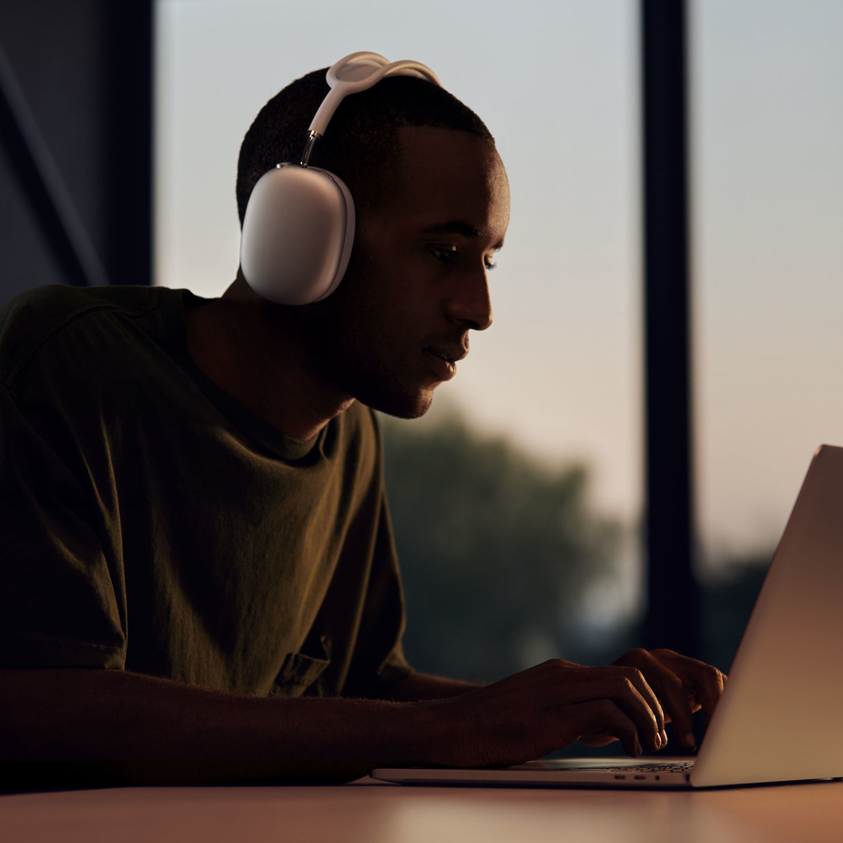 Apple AirPods Max Auriculares Inalámbrico Diadema Llamadas/Música Bluetooth Gris