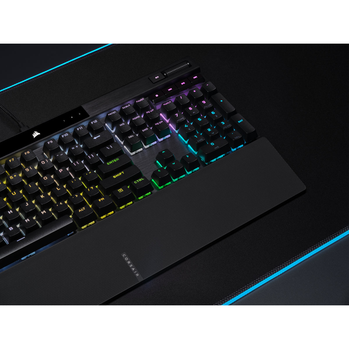 Corsair K70 RGB PRO teclado Juego USB QWERTY Inglés Negro, Alámbrico, Interruptor mecánico, LED RGB