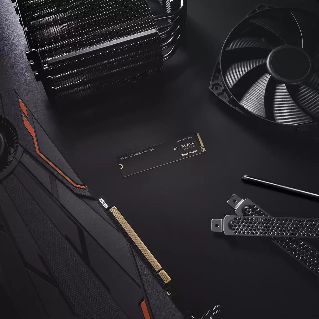 Unidad De Estado Solido SSD Interno Black SN770 500GB M.2 2280 PCIe 4.0 NVMe Lect 5000/4000 MBs WDS500G3X0E