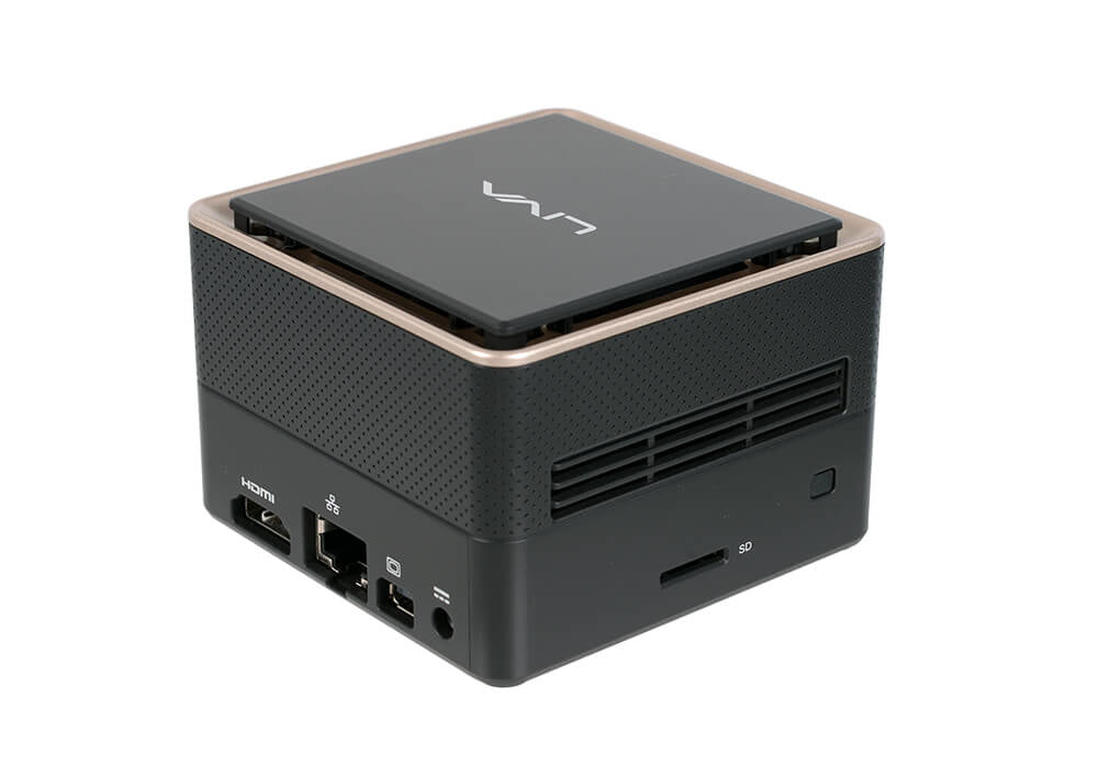 ECS LIVA Q3 Plus AMD Ryzen Embedded V1000 V1605B 8 GB DDR4-SDRAM 128 GB eMMC Mini PC Negro, 2 GHz