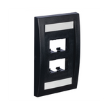CFPE4BLY - Placa de Pared Vertical / 4 Puertos Mini-Com / Con Espacio para Etiquetas / 2.75 x 4.5 pulg. / Perfil Elevado / Negro
