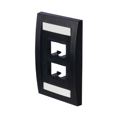 CFPE4BLY - Placa de Pared Vertical / 4 Puertos Mini-Com / Con Espacio para Etiquetas / 2.75 x 4.5 pulg. / Perfil Elevado / Negro