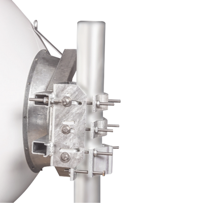 Antena direccional Alto Rendimiento / Parábola profunda para mayor aislamiento al ruido /4 ft / 4.9 a 6.1 GHz /  / Ganancia de 35 dBi / Soporte de acero inoxidable / Polaridad en 90 ° y 45 ° / Incluye montaje.