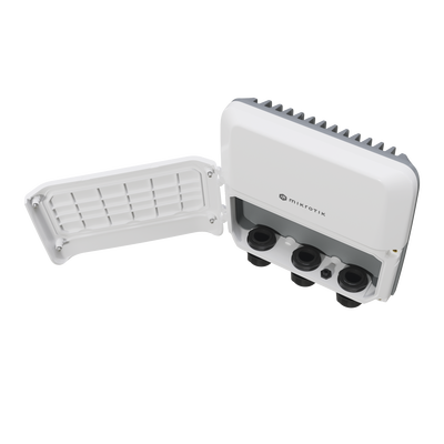 RB5009UPr+S+OUT, Ruteador PoE, 7xGEth, 1x2.5GigaEth, 1xSFP+ 10G, 8xPoE 802.3af/at, RouterOS