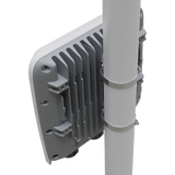 RB5009UPr+S+OUT, Ruteador PoE, 7xGEth, 1x2.5GigaEth, 1xSFP+ 10G, 8xPoE 802.3af/at, RouterOS
