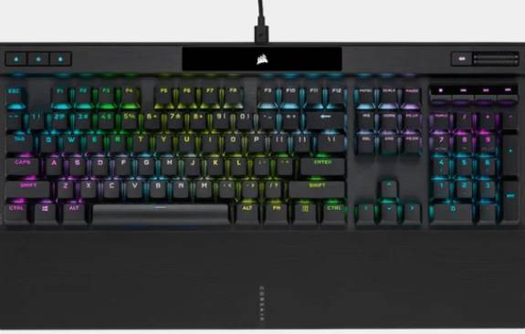 Teclado Gaming CORSAIR K70 RGB, Switches Cherry MX Red, Retroiluminación LED