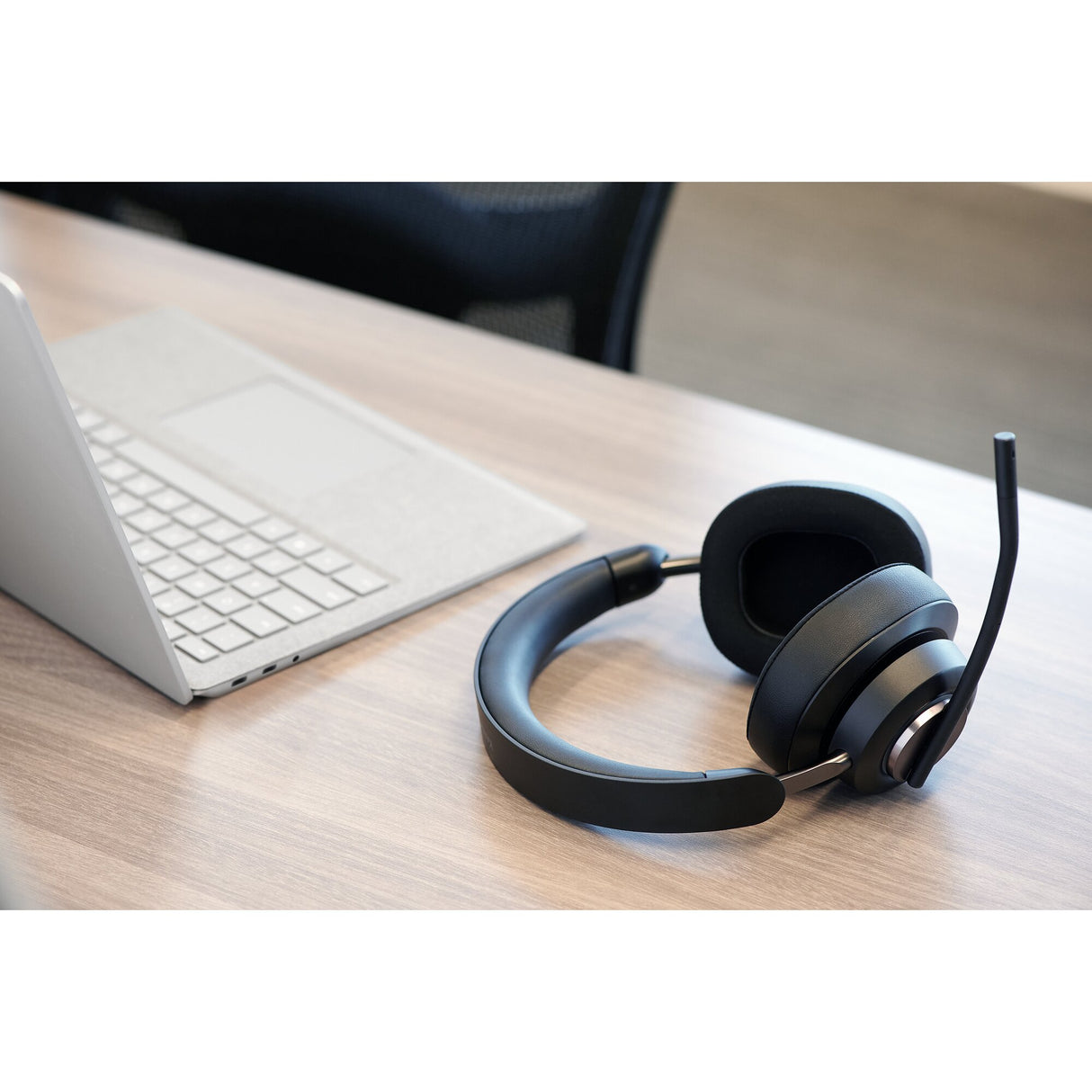 Kensington Auriculares Bluetooth circumaurales H3000 Auriculares Inalámbrico Si Supraaural Si