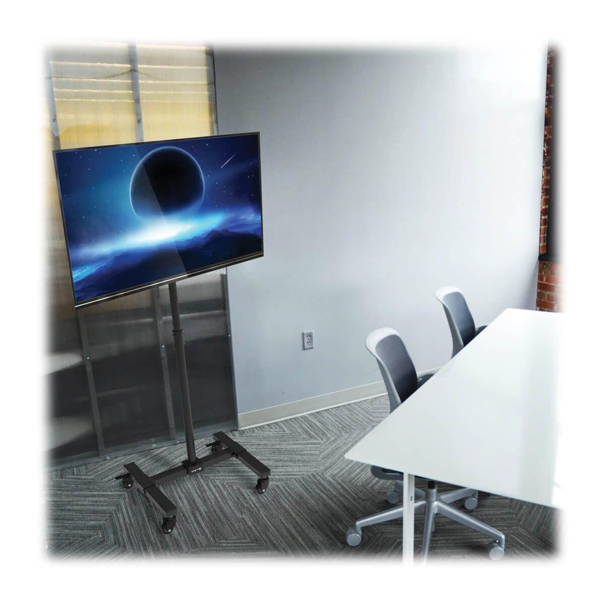 Tripp Lite DMC1342S Soporte Móvil para TV - Altura Ajustable, TVs y Monitores de 13" a 42", Ruedas con Freno, Negro