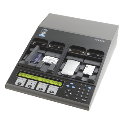 07-740-0100 - CADEX 7400-C Analizador de baterías  de 4 cavidades (80 W) no incluye adaptadores.