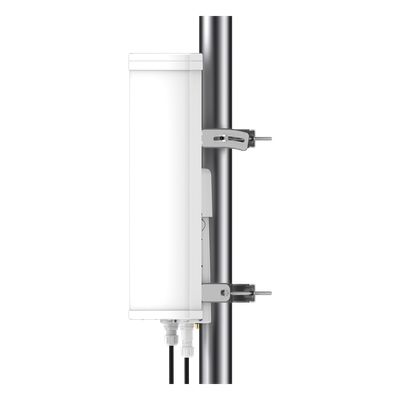 C060940D301A - Antena sectorial / 90° / 18 dBi / 5.9-7.1 GHz / MU-MIMO 4x4 / 2.19 x 0.94 x 0.60 ft / IP65