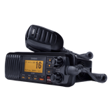 UM-385BK - Radio Móvil Marino VHF / 25W / DSC Clase D con GPS / IPX4 / Pantalla LCD / Triple Watch