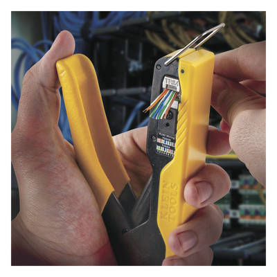 VDV226-005 - Ponchadora para Conectores Pass-Thru RJ45 / CAT5e/CAT6/6A / 8 Posiciones 4 Pares / Diseño Compacto 277 g